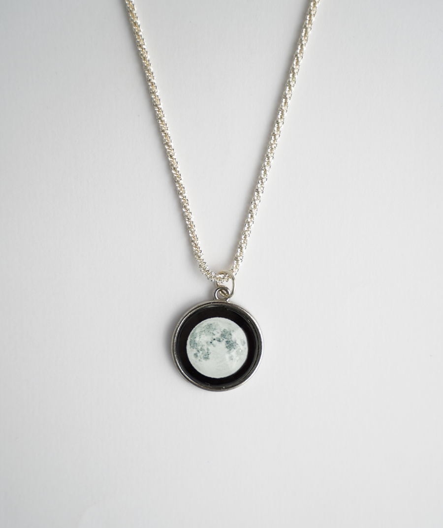 Stella Necklace - White Moon